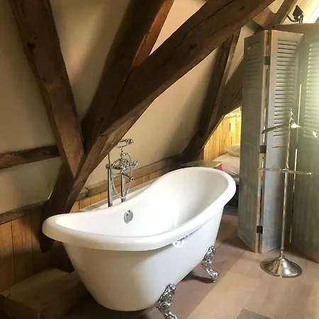 Saint-sauveur 4*